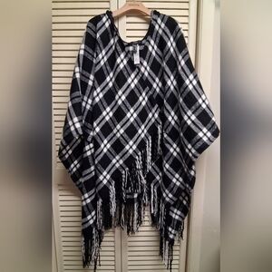 Forever 21 Monochrome Checkered Poncho One Size